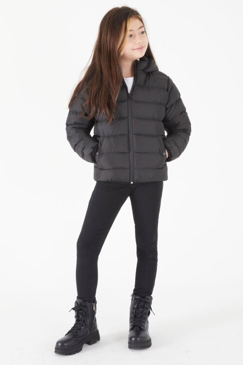 Kız Çocuk Düz Dikişli Siyah Şişme Mont 16524