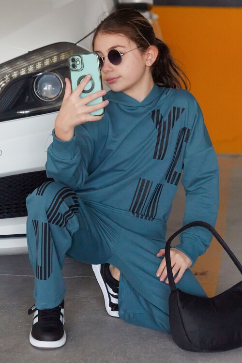 Kız Çocuk Yeşil Kapüşonlu Yazı Baskılı Takım 17144