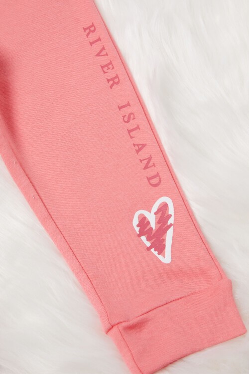 Koyu Pembe Kalp Baskılı Kız Bebek Takımı 17002