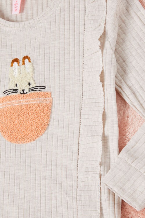 Krem Tavşan Nakışlı Yırtmaçlı Önü Fırfırlı Kız Takım 16609