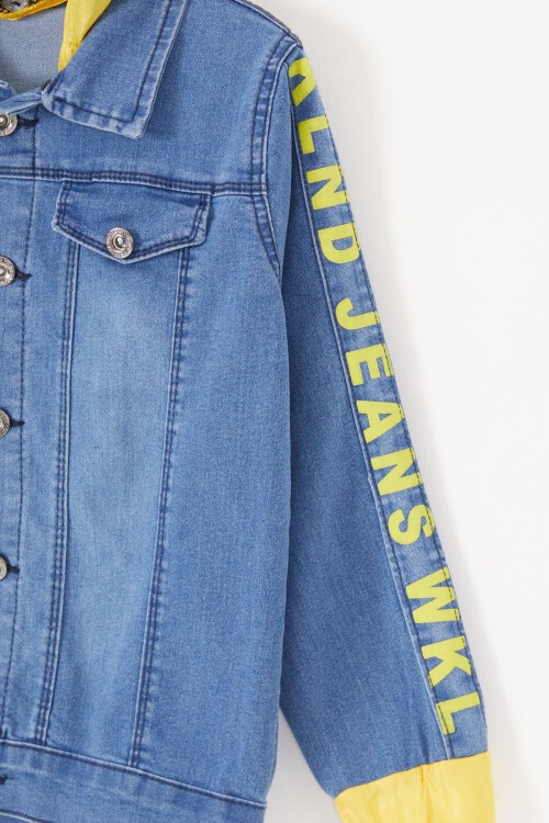 Mavi Kolları Yazılı Kapüşonlu Erkek Çocuk Jean Ceket 16815