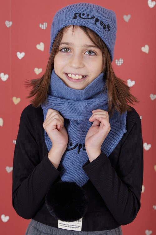 Mavi Süper Yazı Baskılı Ponponlu Kız Çocuk Atkı Bere Seti 17309