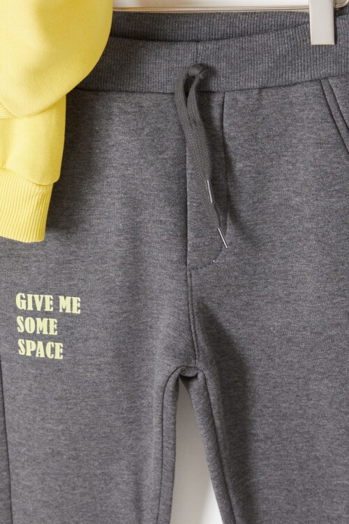 Sarı Fermuarlı Yaka Yazılı Erkek Çocuk Polarlı Eşofman Takımı 16743