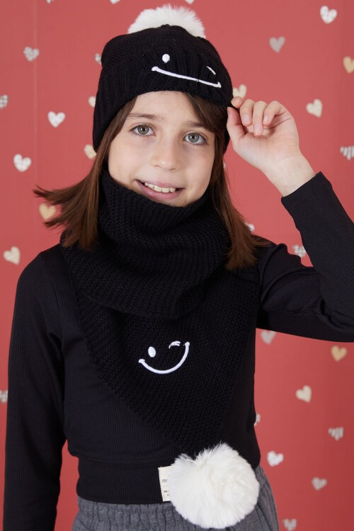 Siyah Gülenyüz Nakışlı Ponponlu Kız Çocuk Atkı Bere Seti 17303