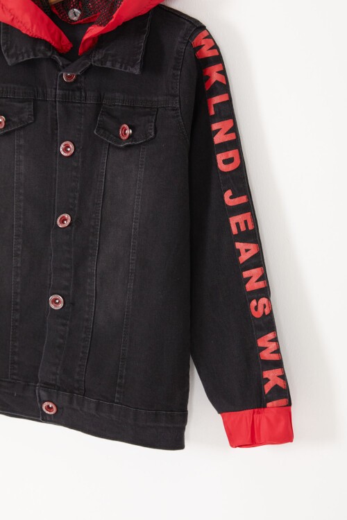 Siyah Kolları Yazılı Kapüşonlu Erkek Çocuk Jean Ceket 16813