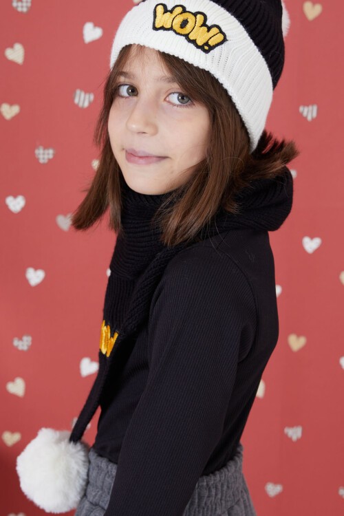 Siyah WOW Yazılı Ponponlu Kız Çocuk Atkı Bere Seti 17293