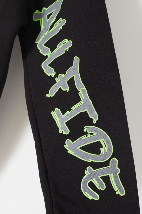 Siyah Yazı Baskılı Polarlı Erkek Çocuk Kapüşonlu Sweatshirt 16200