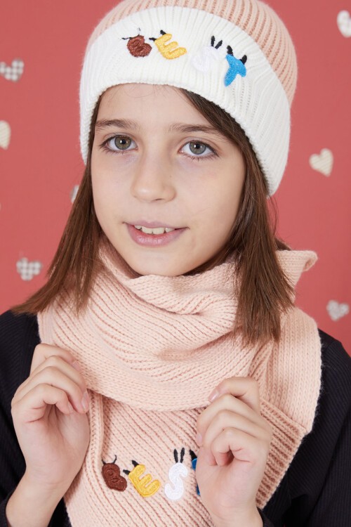 Somon Yazı Nakışlı Ponponlu Kız Çocuk Atkı Bere Seti 17292