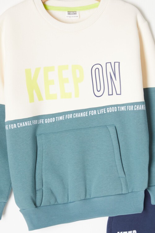 Yeşil Kanguru Cepli Yazı Baskılı Erkek Çocuk Polarlı Eşofman Takımı 16735