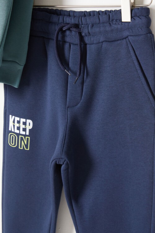 Yeşil Kanguru Cepli Yazı Baskılı Erkek Çocuk Polarlı Eşofman Takımı 16735