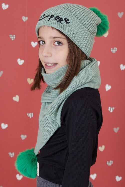 Yeşil Süper Yazı Baskılı Ponponlu Kız Çocuk Atkı Bere Seti 17308