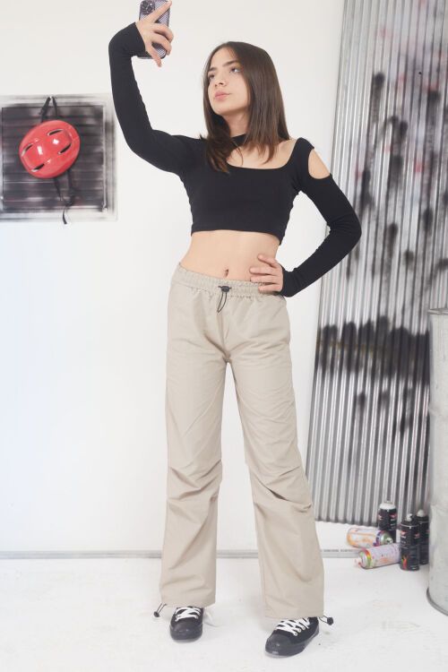 Bej Ayarlanabilir Yüksek Bel Kız Çocuk Paraşüt Pantolon 17652