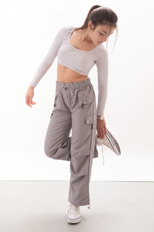 Gri Kapak Detaylı Beli Lastikli Kız Paraşüt Pantolon 18056