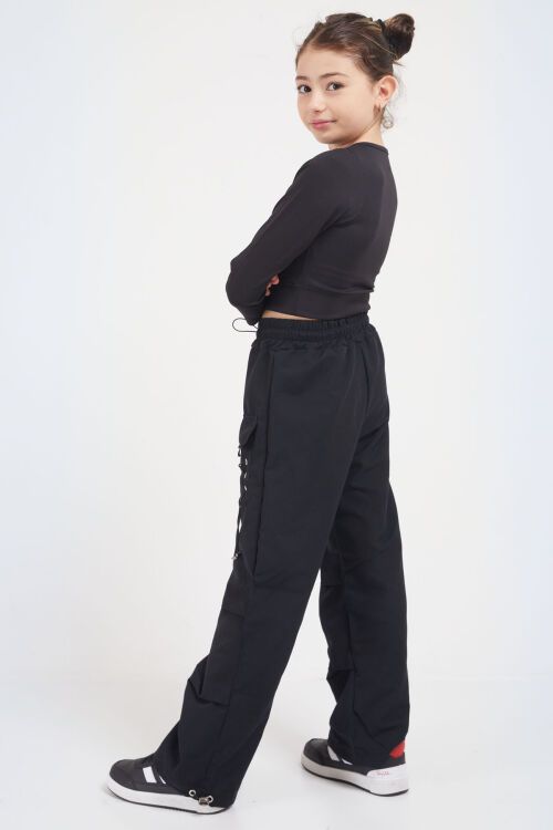 Siyah Bağcık Cep Detaylı Kız Çocuk Paraşüt Pantolon 17629
