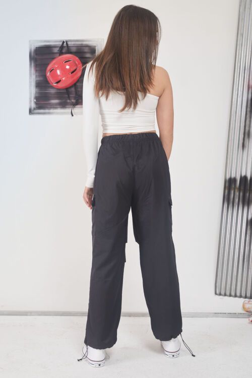 Siyah Lastikli Paça Kargo Cepli Kız Çocuk Paraşüt Pantolon 17562