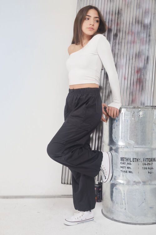 Siyah Lastikli Paça Kargo Cepli Kız Çocuk Paraşüt Pantolon 17562