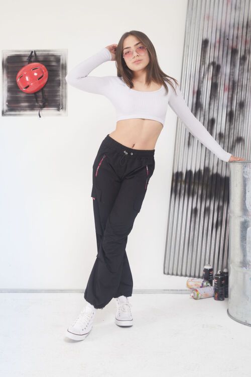 Siyah Şeritli Fermuarlı Kargo Cepli Kız Paraşüt Pantolon 17603