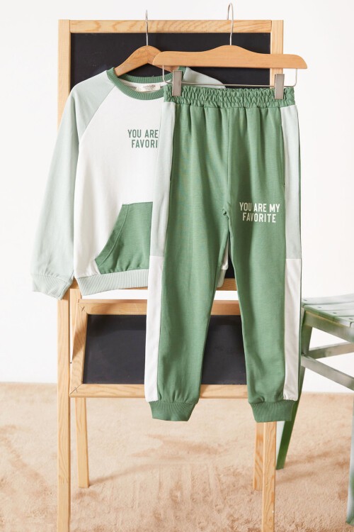 Yeşil Kanguru Cepli Şeritli Erkek Çocuk Eşofman Takımı 17545