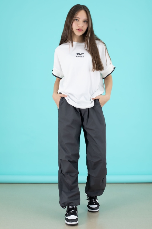 Füme Yazılı Oversize Tişörtlü Paraşüt Pantolonlu Kız Çocuk Takım 20294