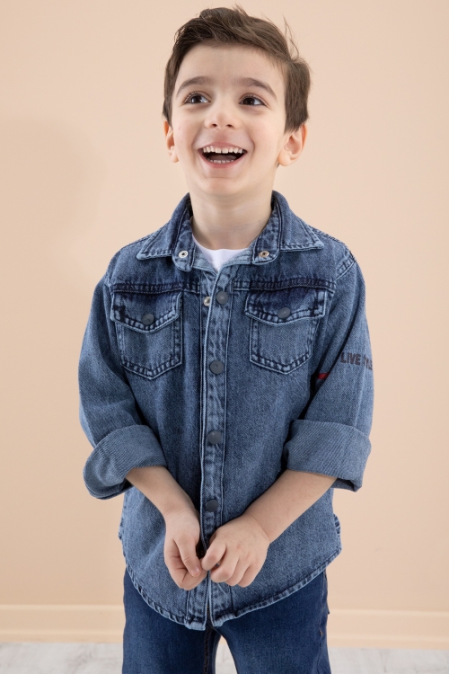 Mavi Bisiklet Yaka Tişörtlü Sırtı Baskılı Erkek Çocuk Jean Gömlek 20088