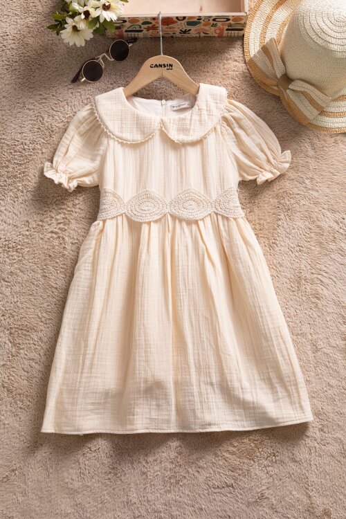 Krem Dantel İşlemeli Kuşaklı Kız Çocuk Müslin Elbise  22659