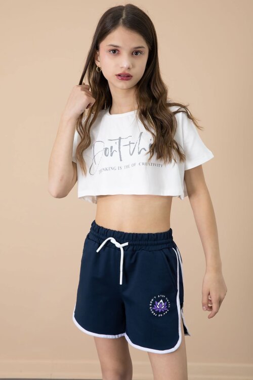 Lacivert Yanları Yırtmaçlı Çiçek Baskılı Beli Lastikli Kız Çocuk Şort 20735