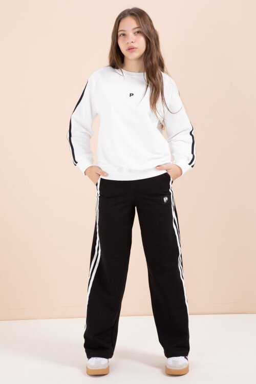 Siyah Şerit Detaylı Geniş Paça Nakışlı Kız Oversize Eşofman Takımı 23452