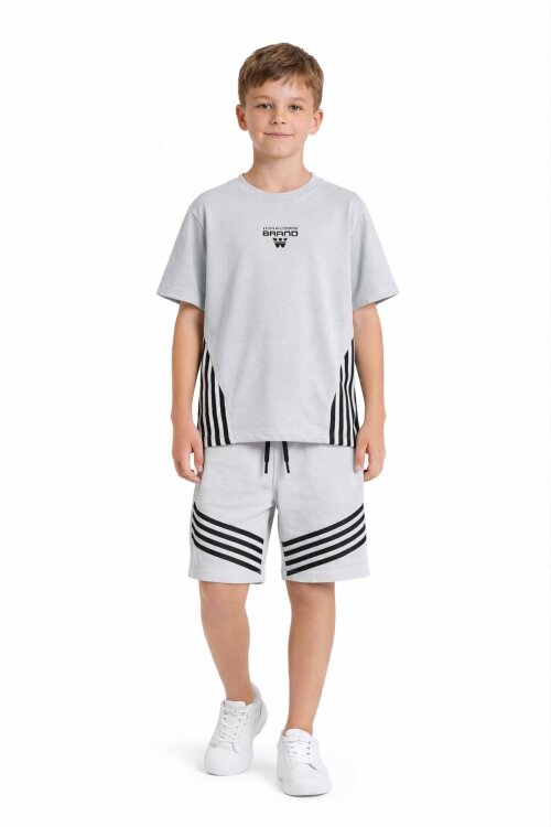Gri Şerit Desenli Logolu Tişörtlü Erkek Çocuk Şortlu Takım 23781