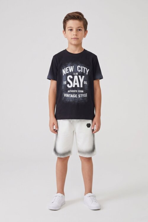 Siyah Kabartmalı Yazılı Tişörtlü Desenli Şortlu Erkek Çocuk 2li Takım 23817