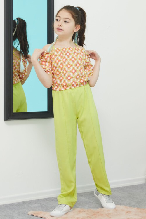 Yeşil Desenli Bluz ve Pantolonlu Kız Takım 15391